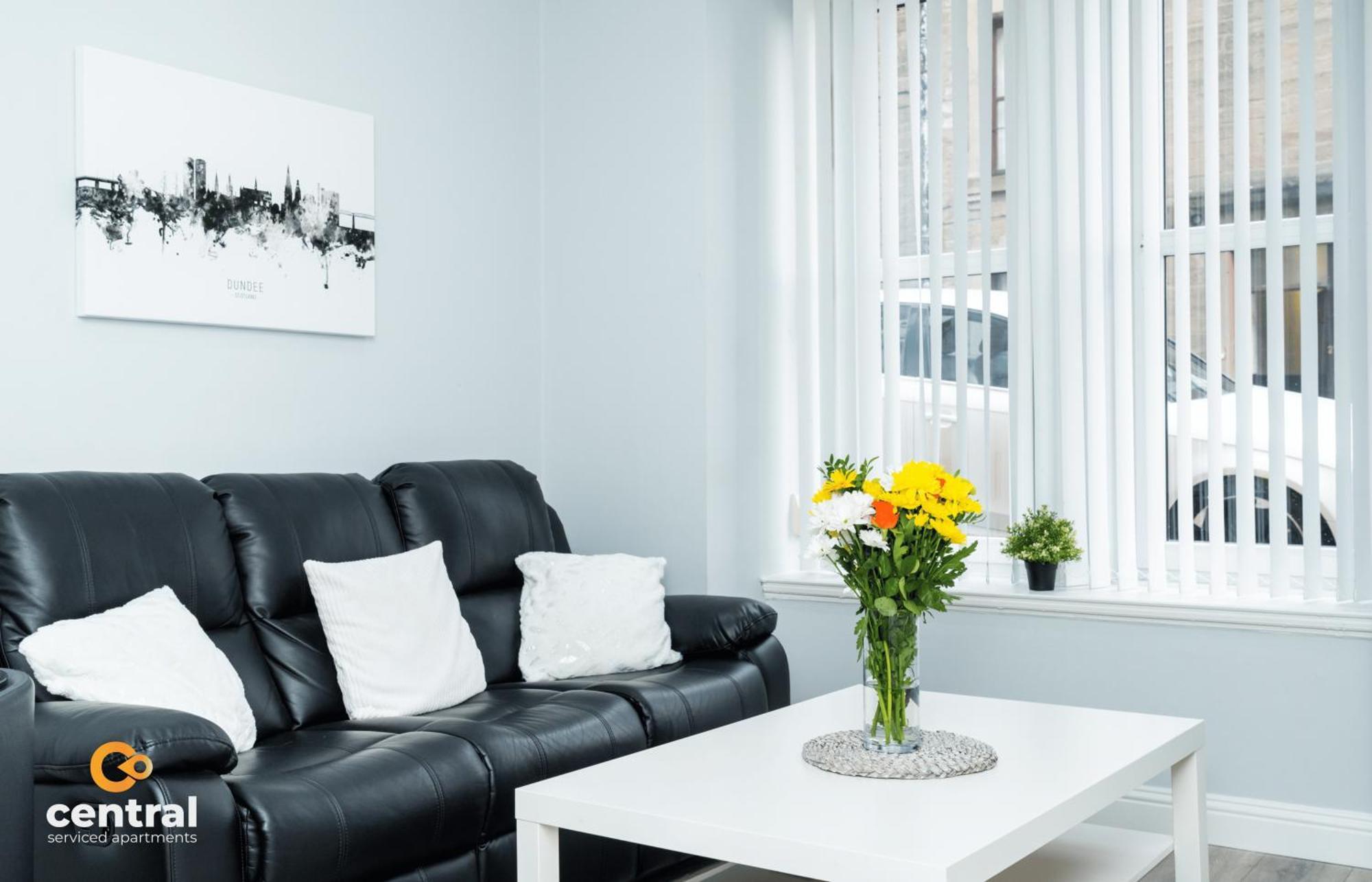 Central Serviced Apartments: Cozy 2-Bedroom with City Access Dundee Exterior photo